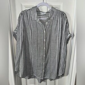 Time and Tru Black and White Striped Button-Down Shirt